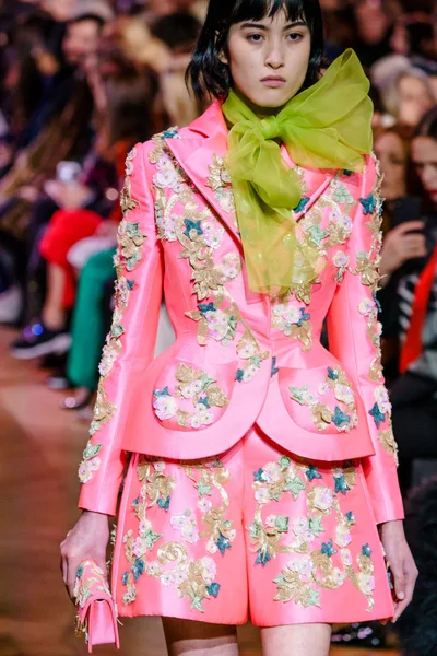 Look 77